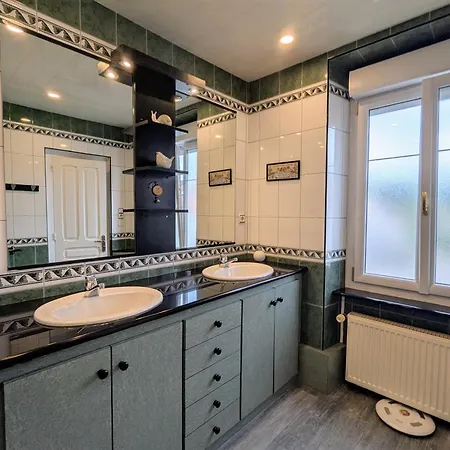 Eugene Et Gabrielle, La De Bed & Breakfast 3*