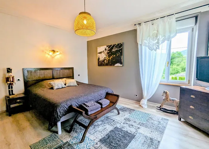 Eugene Et Gabrielle, La De 3*