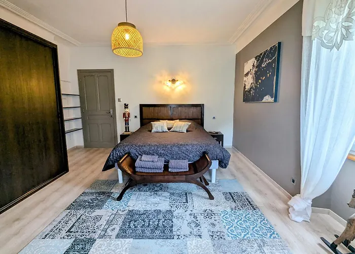 Eugene Et Gabrielle, La De 3*